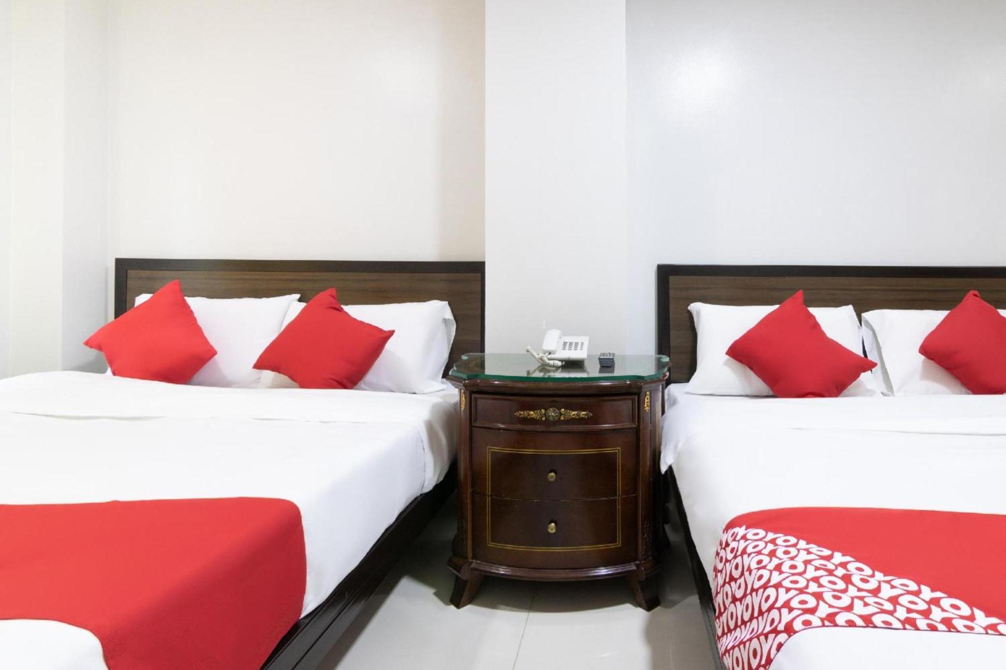 OYO 152 Sangco Condotel Manila Esterno foto