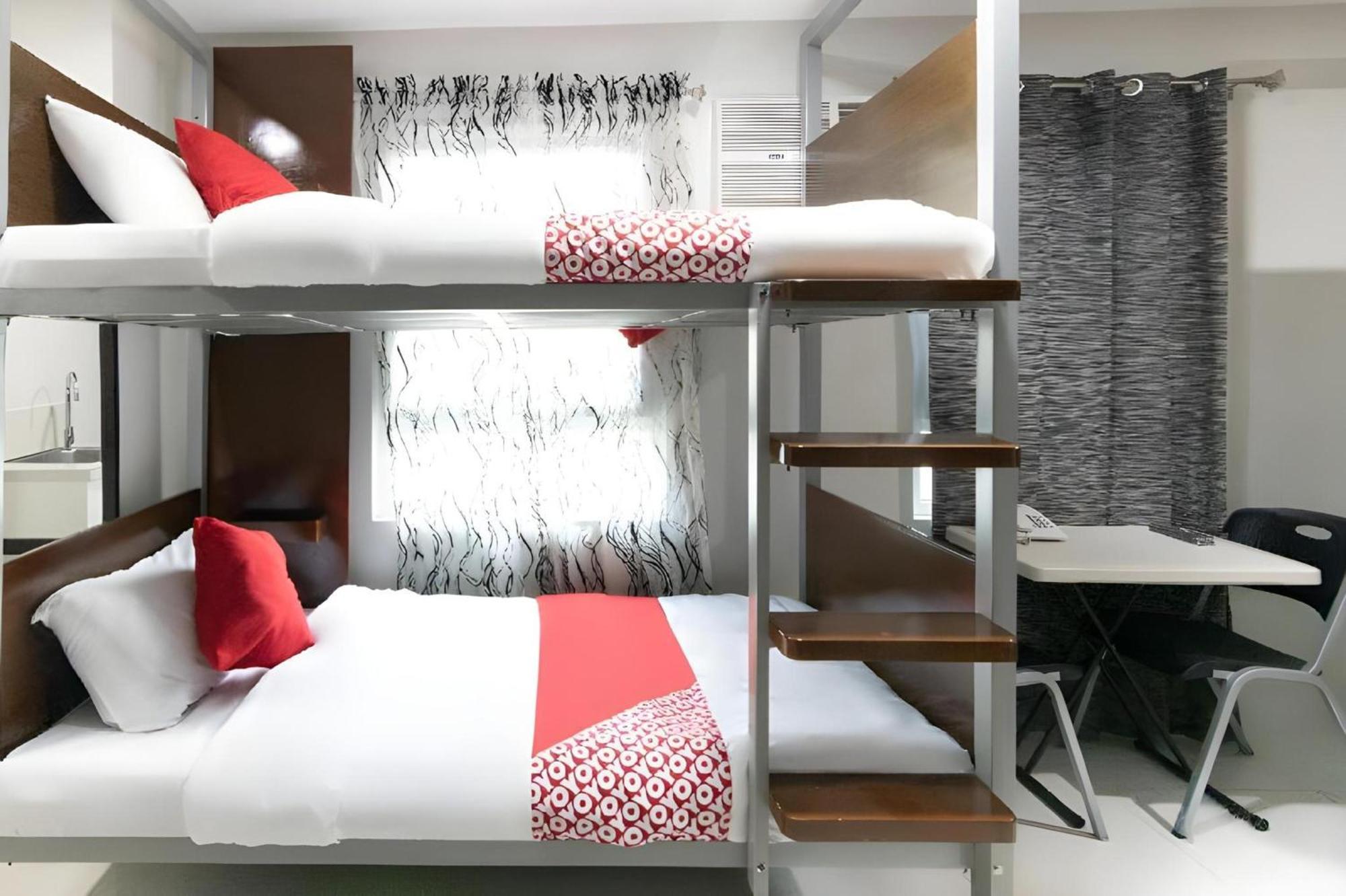 OYO 152 Sangco Condotel Manila Esterno foto