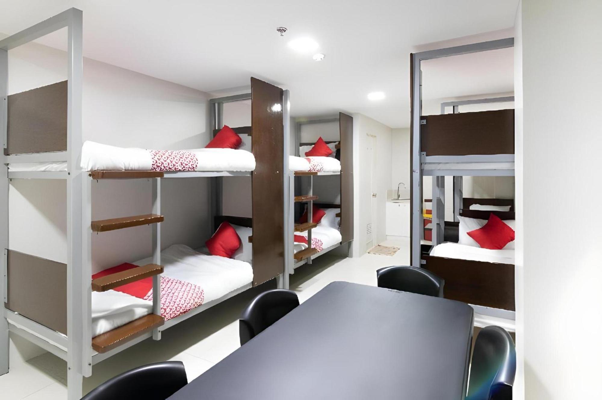 OYO 152 Sangco Condotel Manila Esterno foto