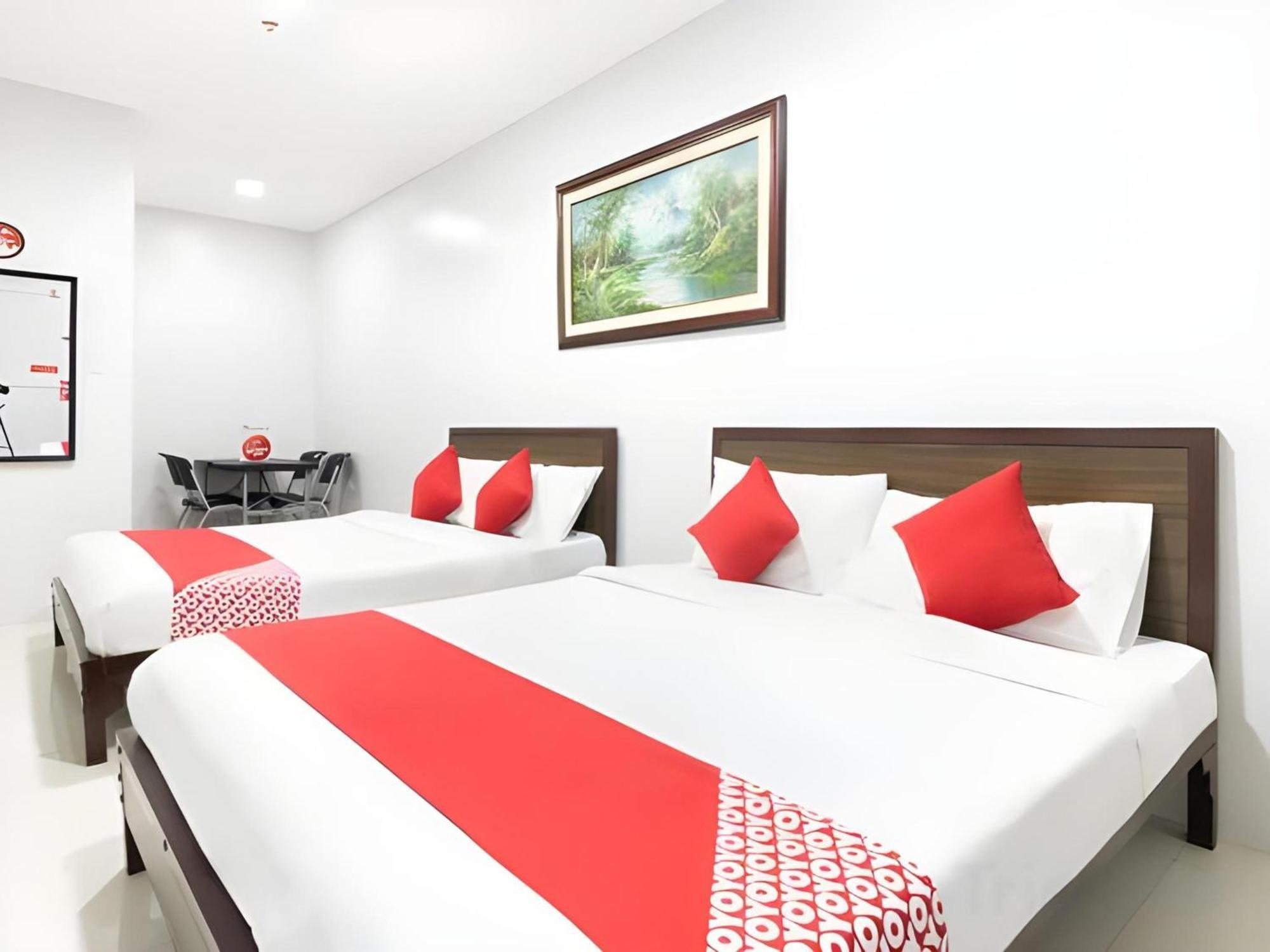 OYO 152 Sangco Condotel Manila Esterno foto