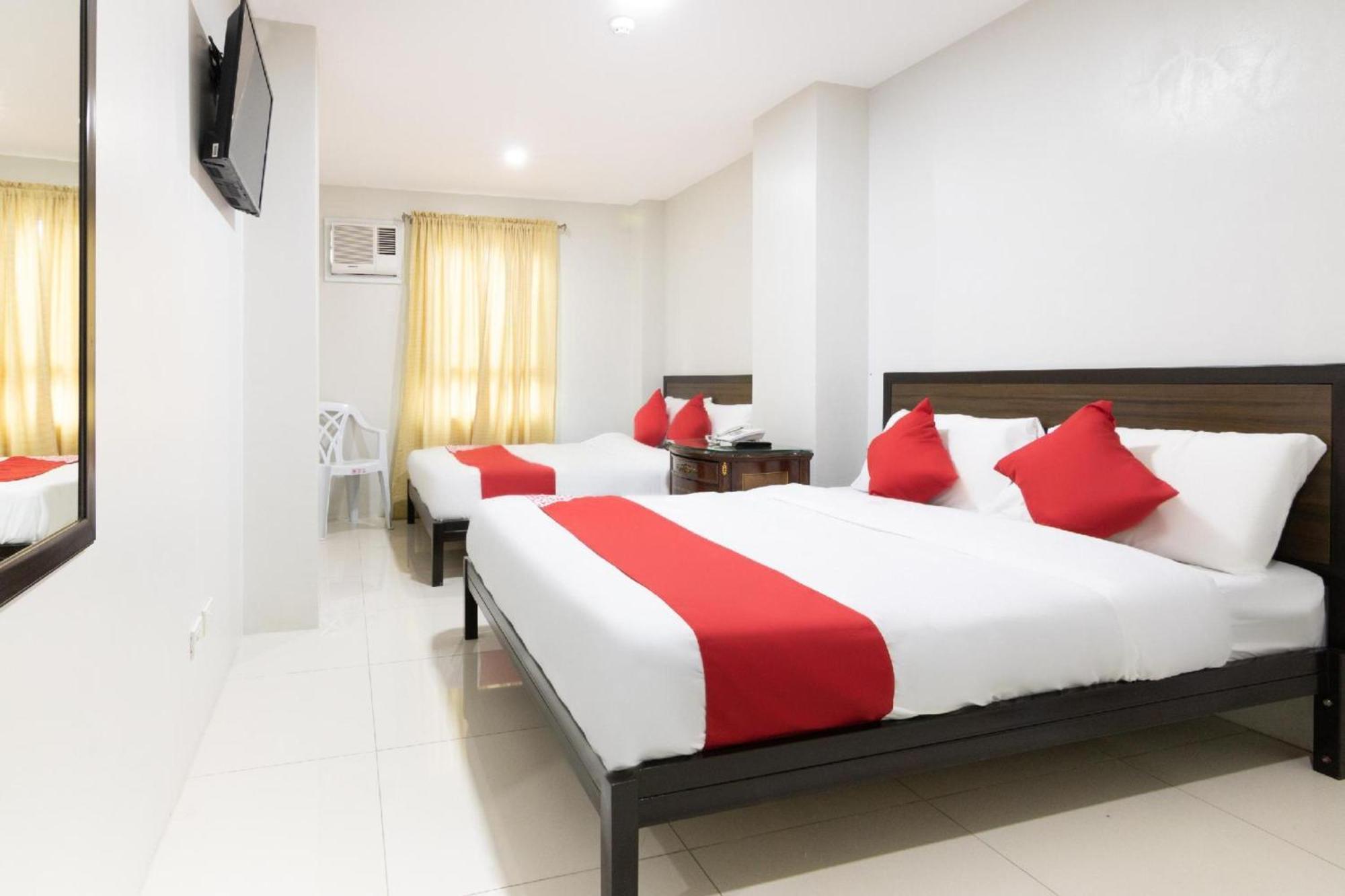 OYO 152 Sangco Condotel Manila Esterno foto
